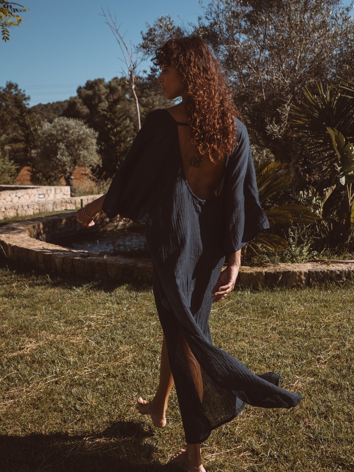 Lightweight ORACULO resort kaftan crafted from a soft hemp cotton blend